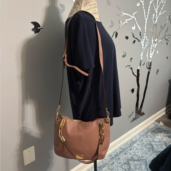 Michael Kors Crossbody Shoulder Bag – Rose Pebbled Leather w/ Gold Hardware - Picture 1 of 11